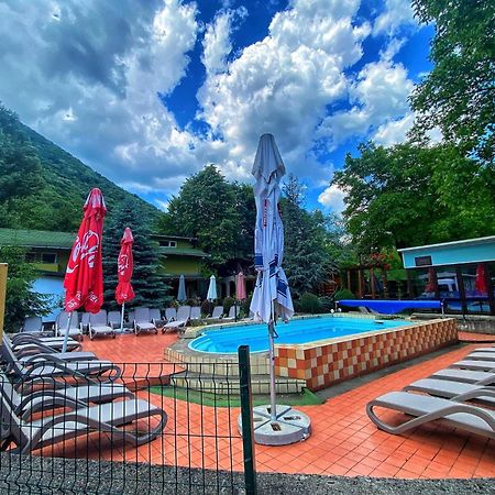 Pensiunea El Plazza Băile Herculane エクステリア 写真