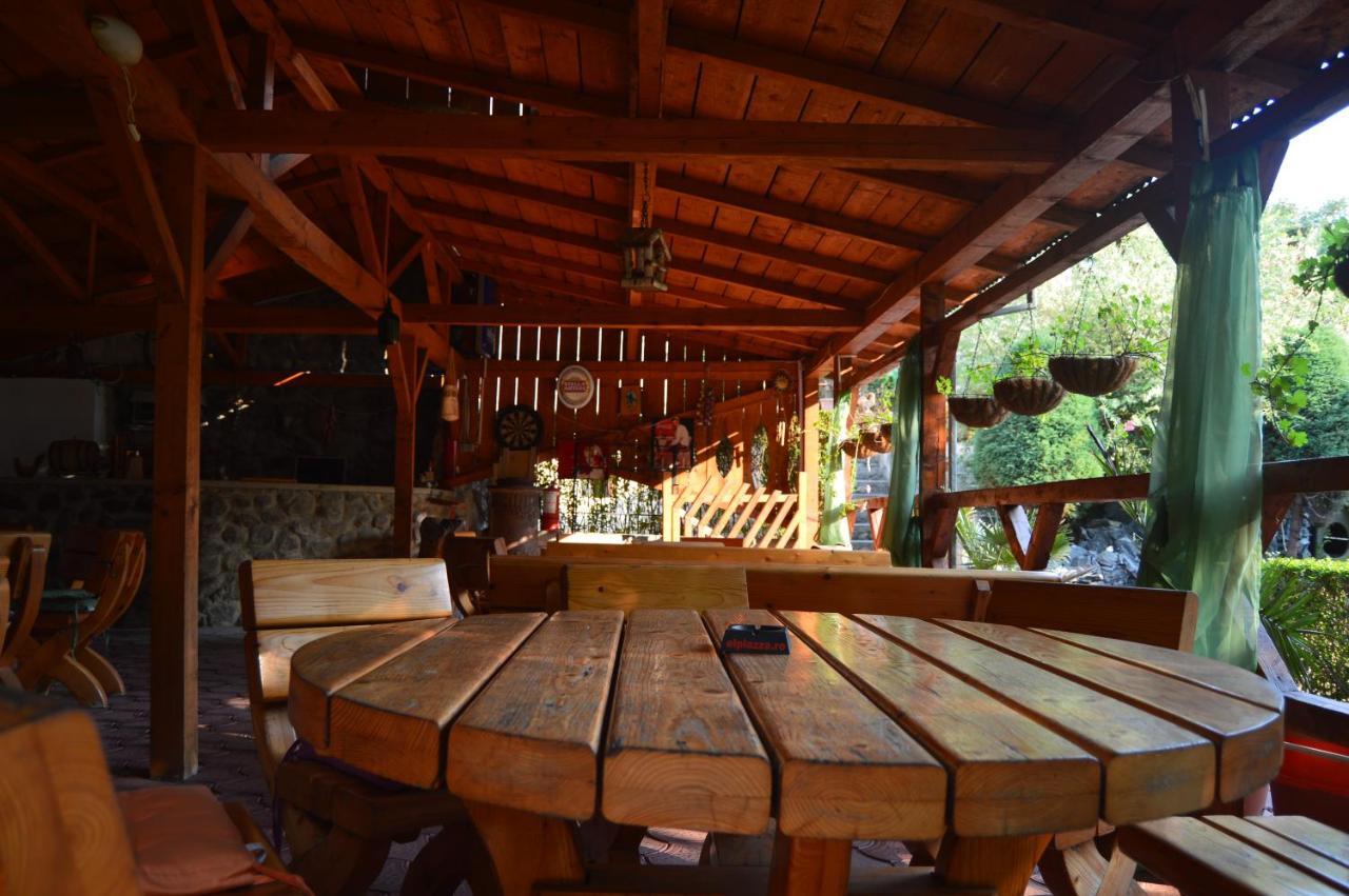 Pensiunea El Plazza Băile Herculane エクステリア 写真